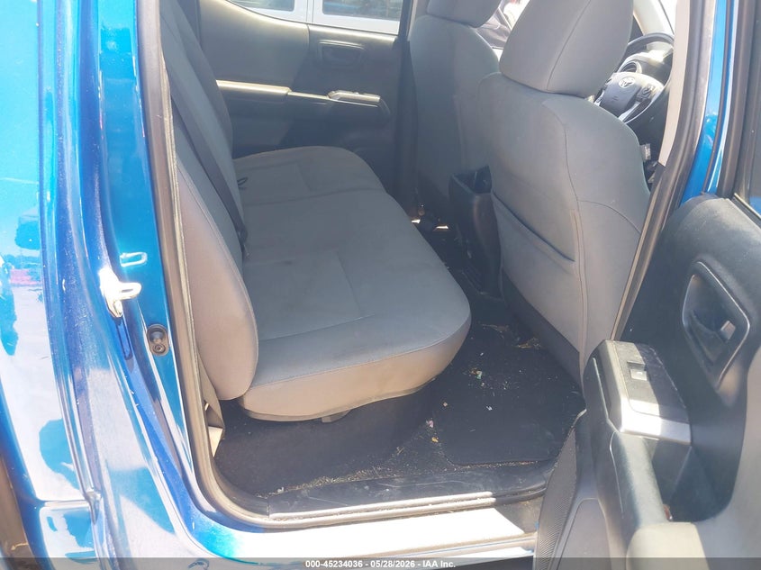 2017 Toyota Tacoma VIN 5TFCZ5AN7HX090289 IAAI salvage auction — SIDE, Salvage Title, sold $5,000 on 2026-07-28 (photo 8)