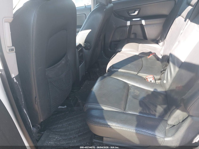 2013 Volvo Xc90 VIN YV4952CZXD1671588 IAAI salvage auction — LEFT & RIGHT, Salvage Title, sold $475 on 2026-08-14 (photo 8)