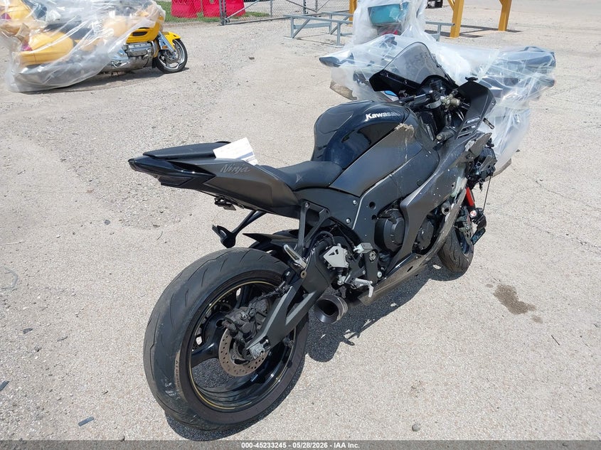 2023 Kawasaki Zx VIN JKBZXVM14PA005280 IAAI salvage auction — RIGHT FRONT, Salvage Title, sold $1,100 on 2026-07-21 (photo 4)