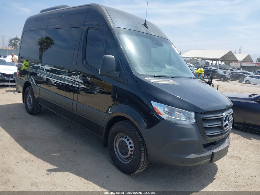 2024 Mercedes-benz Sprinter VIN W1Z4KFHY6RP663772 IAAI salvage auction — LEFT SIDE, Salvage Title (California), sold $7,800 on 2026-07-29 (photo 1)