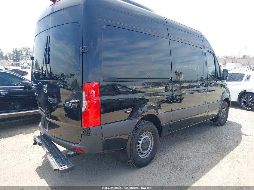 2024 Mercedes-benz Sprinter VIN W1Z4KFHY6RP663772 IAAI salvage auction — LEFT SIDE, Salvage Title (California), sold $7,800 on 2026-07-29 (photo 4)