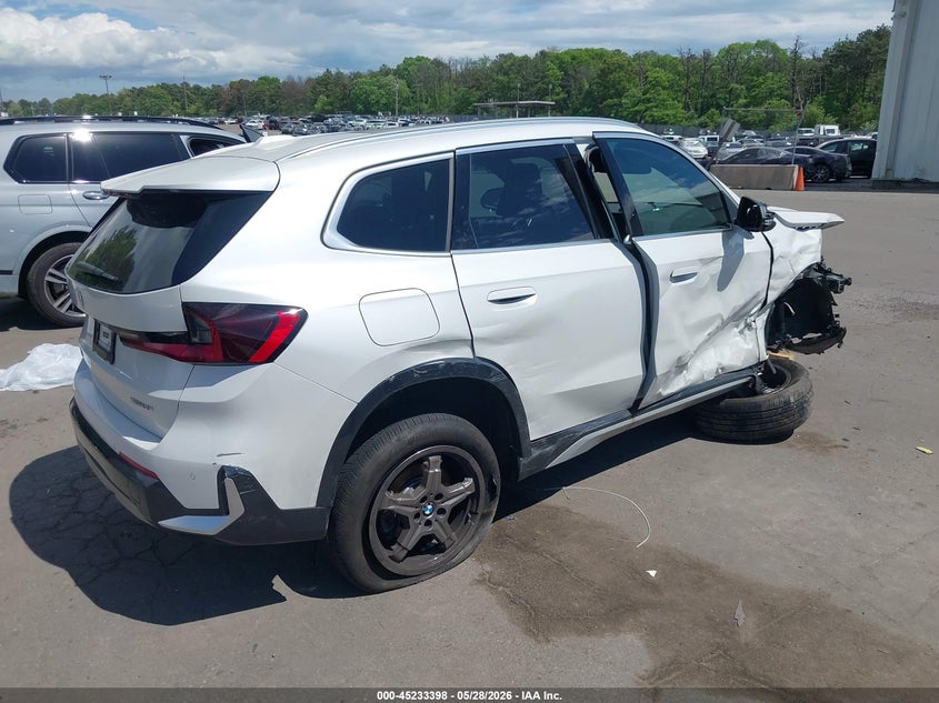 2025 BMW X1 VIN WBX73EF06S5079676 IAAI salvage auction — RIGHT SIDE, Mv-907A (New York), sold $9,900 on 2026-07-28 (photo 4)