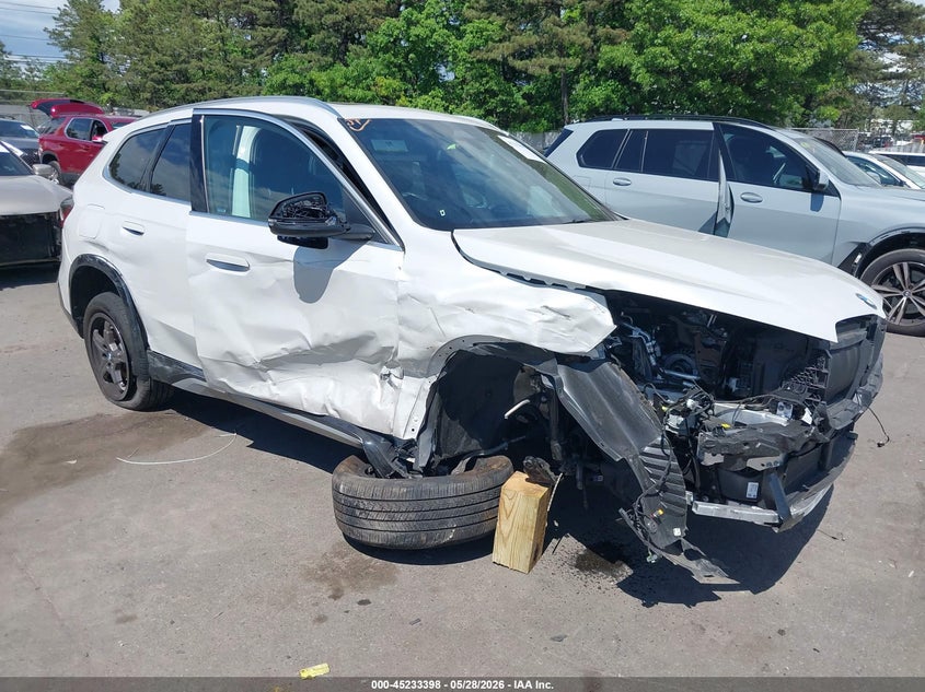 2025 BMW X1 VIN WBX73EF06S5079676 IAAI salvage auction — RIGHT SIDE, Mv-907A (New York), sold $9,900 on 2026-07-28 (photo 6)