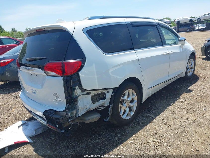 2020 Chrysler Pacifica VIN 2C4RC1GG7LR176061 IAAI salvage auction — REAR END, Salvage Title, sold $4,400 on 2026-07-19 (photo 4)