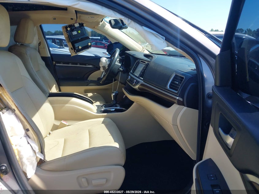 2015 Toyota Highlander VIN 5TDDKRFHXFS082287 IAAI salvage auction — FRONT END, Salvage Title, sold $3,400 on 2026-07-22 (photo 5)
