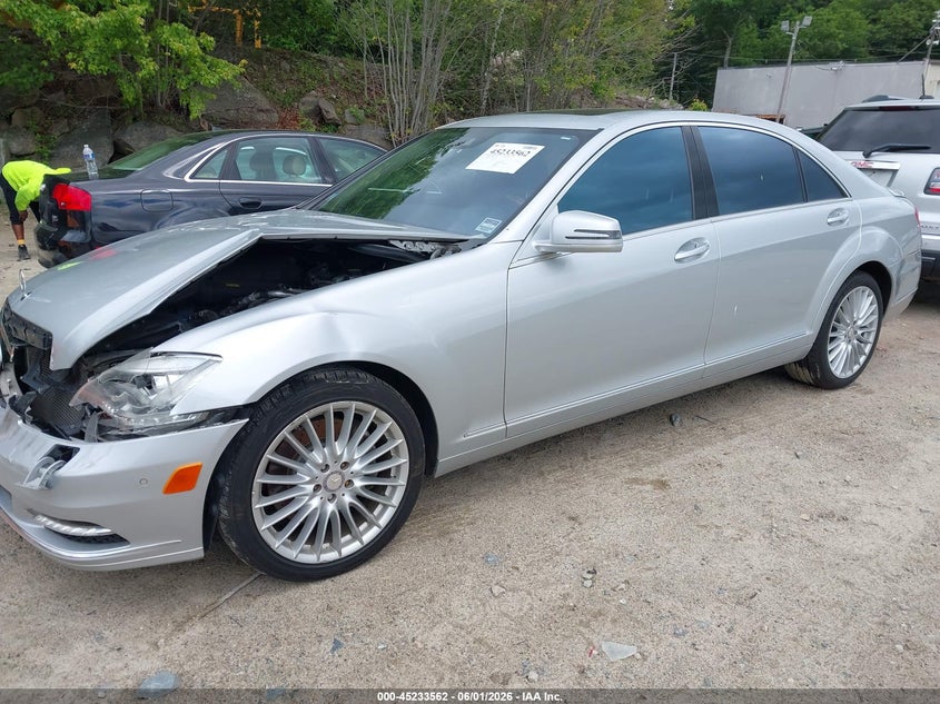 2010 Mercedes-benz S-klasse VIN WDDNG8GB5AA327681 IAAI salvage auction — FRONT END, Salvage (Idaho), sold $25 on 2026-08-18 (photo 2)