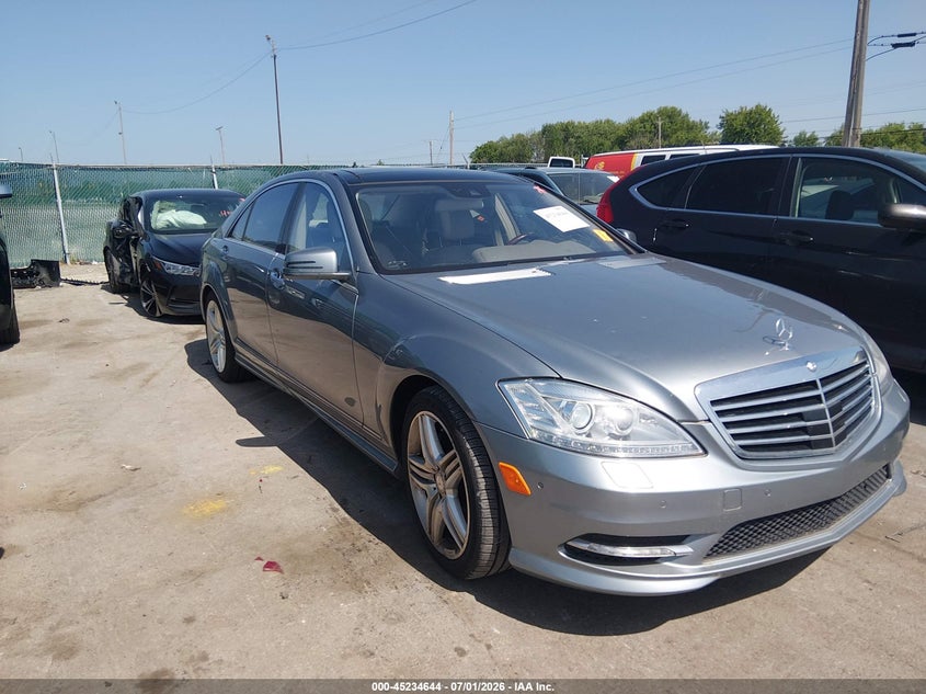 2013 Mercedes-benz S-klasse VIN WDDNG7DB4DA508189 IAAI salvage auction — HAIL, Salvage (Ohio), sold $4,050 on 2026-07-09 (photo 1)