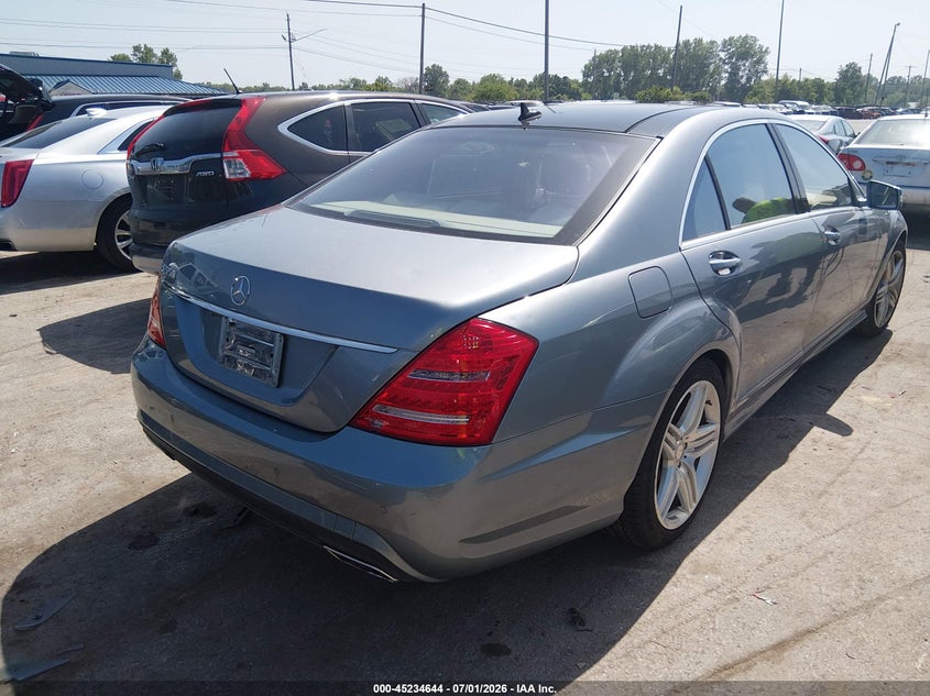 2013 Mercedes-benz S-klasse VIN WDDNG7DB4DA508189 IAAI salvage auction — HAIL, Salvage (Ohio), sold $4,050 on 2026-07-09 (photo 4)