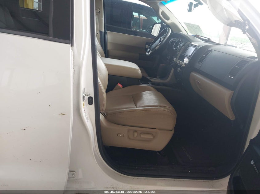 2014 Toyota Sequoia VIN 5TDYY5G12ES055139 IAAI salvage auction — REAR END, Salvage Title, sold $5,800 on 2026-07-10 (photo 5)