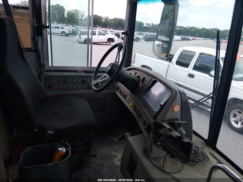2009 Thomas School bus VIN 1T7YR4A2991111947 IAAI salvage auction — REAR END, Clear (South Carolina), sold $1,500 on 2026-07-08 (photo 5)