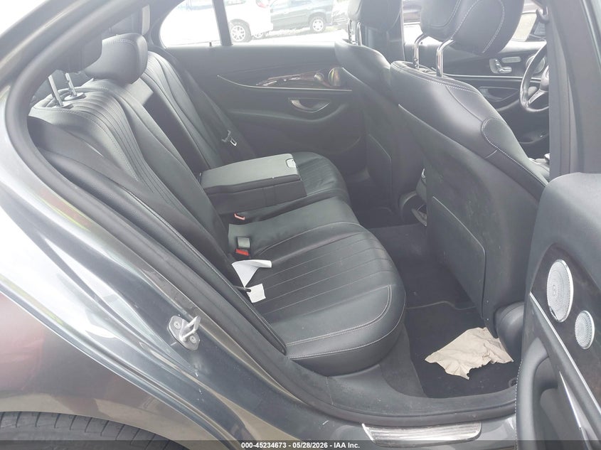 2017 Mercedes-benz E-klasse VIN WDDZF4KB2HA054665 IAAI salvage auction — ENGINE BURN, Salvage Title, sold $6,000 on 2026-07-14 (photo 8)