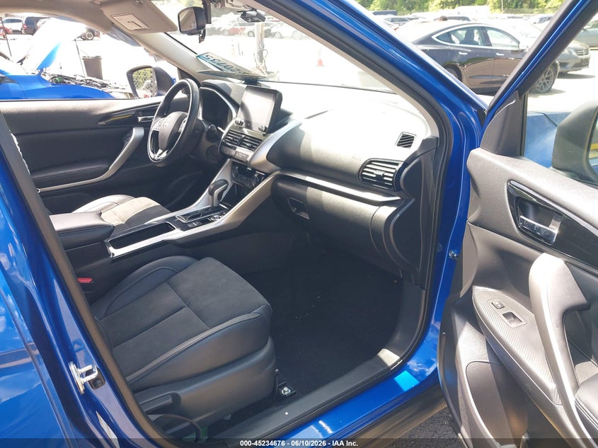 2025 Mitsubishi Eclipse cross VIN JA4ATWAA9SZ011349 IAAI salvage auction — LEFT SIDE, Salvage (Connecticut), sold $8,900 on 2026-07-24 (photo 5)