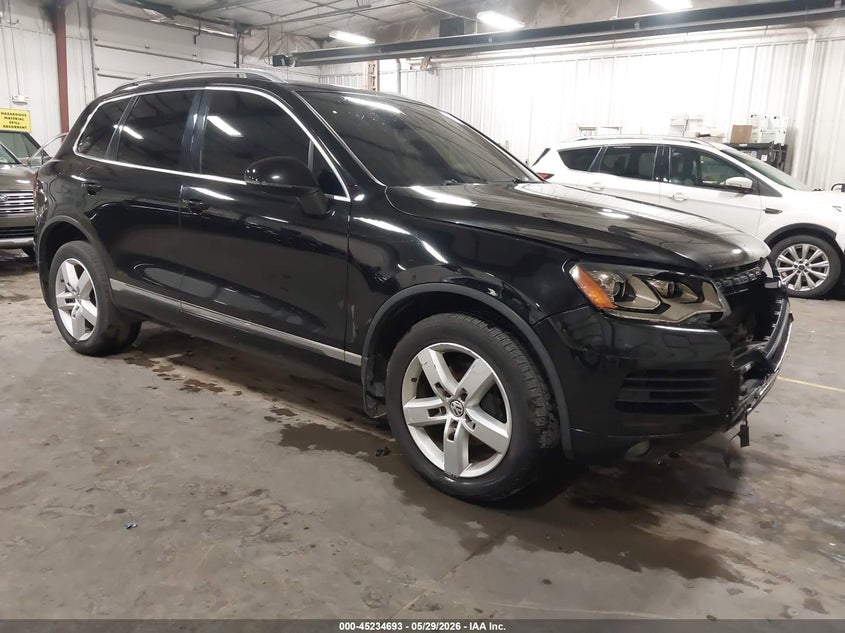 2012 Volkswagen Touareg VIN WVGFK9BP3CD003728 IAAI salvage auction — FRONT END, Salvage Title, sold $875 on 2026-07-19 (photo 1)