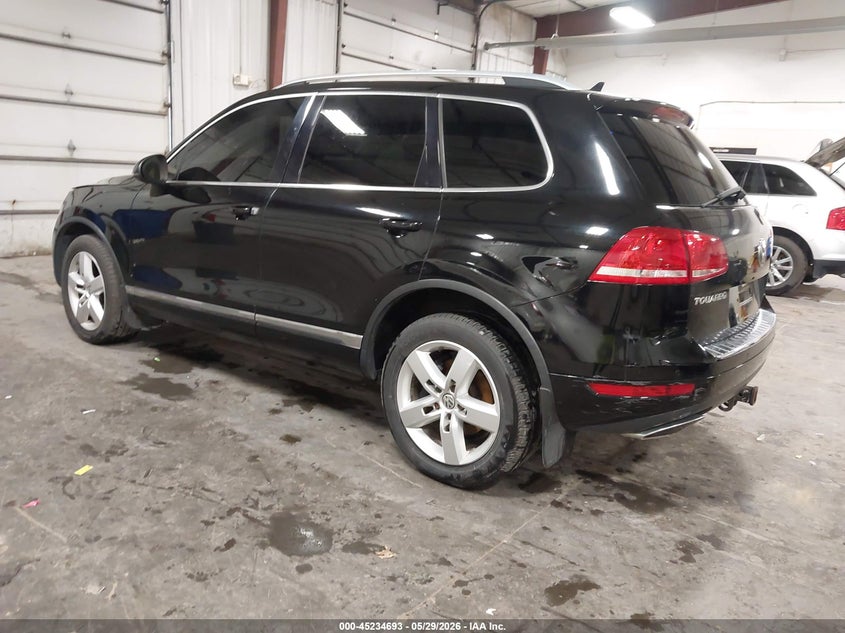 2012 Volkswagen Touareg VIN WVGFK9BP3CD003728 IAAI salvage auction — FRONT END, Salvage Title, sold $875 on 2026-07-19 (photo 3)