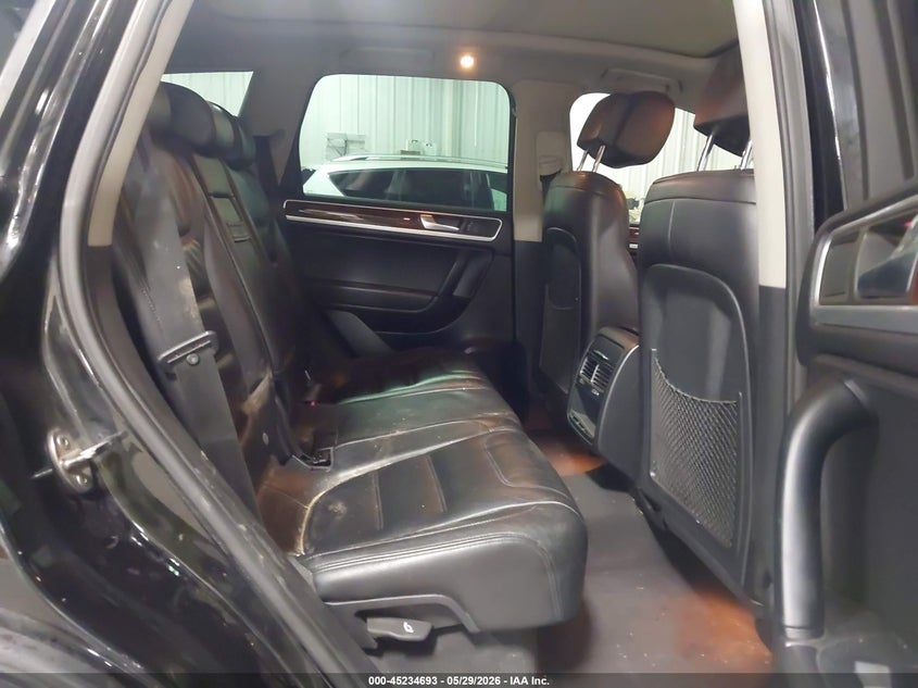 2012 Volkswagen Touareg VIN WVGFK9BP3CD003728 IAAI salvage auction — FRONT END, Salvage Title, sold $875 on 2026-07-19 (photo 8)