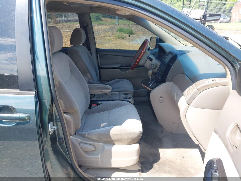 2004 Toyota Sienna VIN 5TDZA23C04S046257 IAAI salvage auction — REPOSSESSION, Clear (Virginia), sold $25 on 2026-07-28 (photo 5)