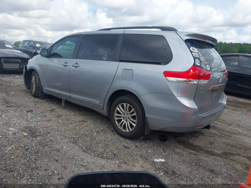 2013 Toyota Sienna VIN 5TDYK3DC9DS318902 IAAI salvage auction — FRONT END, Salvage Title, sold $725 on 2026-07-29 (photo 3)