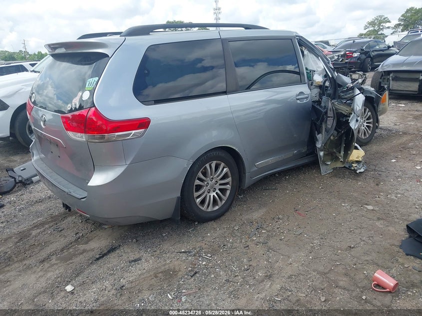 2013 Toyota Sienna VIN 5TDYK3DC9DS318902 IAAI salvage auction — FRONT END, Salvage Title, sold $725 on 2026-07-29 (photo 4)