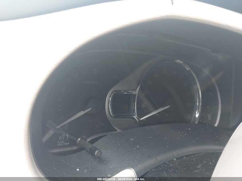 2013 Toyota Sienna VIN 5TDYK3DC9DS318902 IAAI salvage auction — FRONT END, Salvage Title, sold $725 on 2026-07-29 (photo 7)