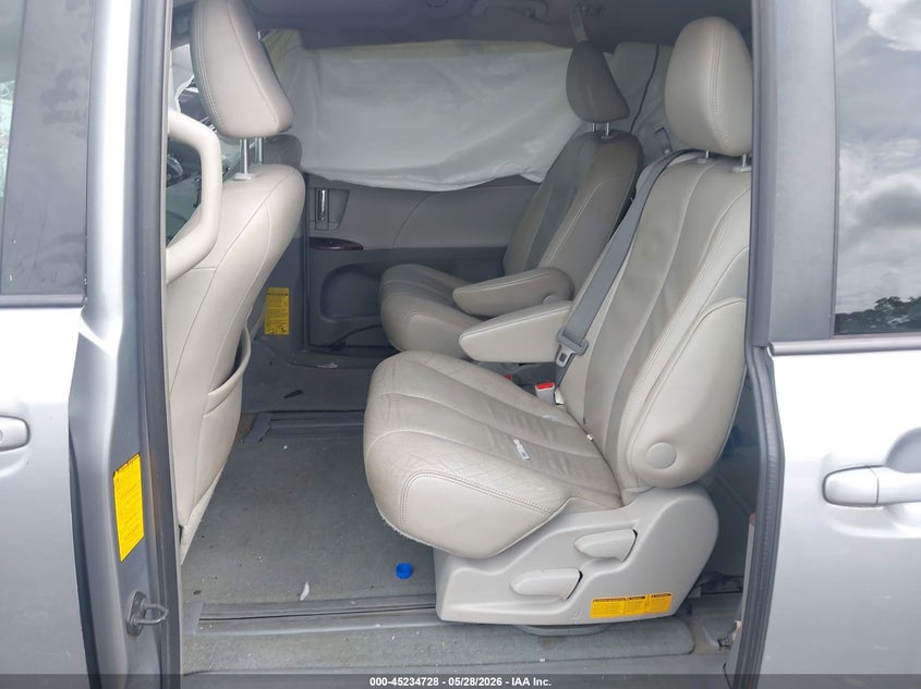 2013 Toyota Sienna VIN 5TDYK3DC9DS318902 IAAI salvage auction — FRONT END, Salvage Title, sold $725 on 2026-07-29 (photo 8)