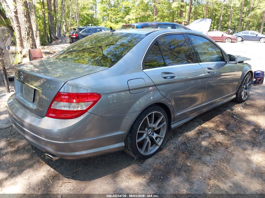 2011 Mercedes-benz C-klasse VIN WDDGF8BB2BR175851 IAAI salvage auction — NORMAL WEAR, Clear (Virginia), sold $675 on 2026-07-07 (photo 4)