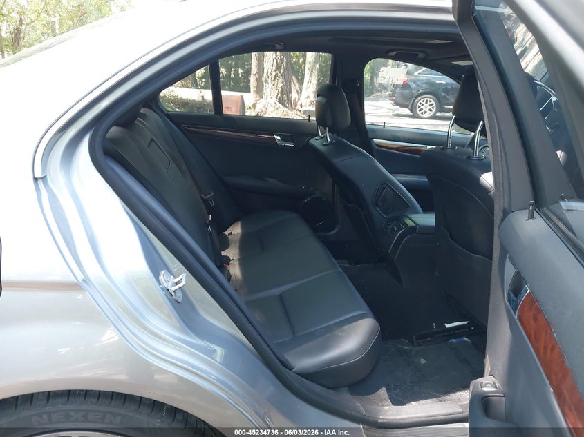 2011 Mercedes-benz C-klasse VIN WDDGF8BB2BR175851 IAAI salvage auction — NORMAL WEAR, Clear (Virginia), sold $675 on 2026-07-07 (photo 8)