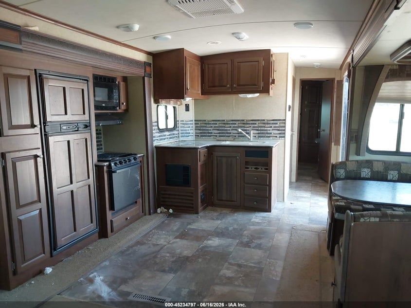 2014 Jayco Eagle VIN 1UJBJ0BU6E1DZ0192 IAAI salvage auction — REAR END, Salvage (Kansas), sold $4,100 on 2026-07-31 (photo 8)