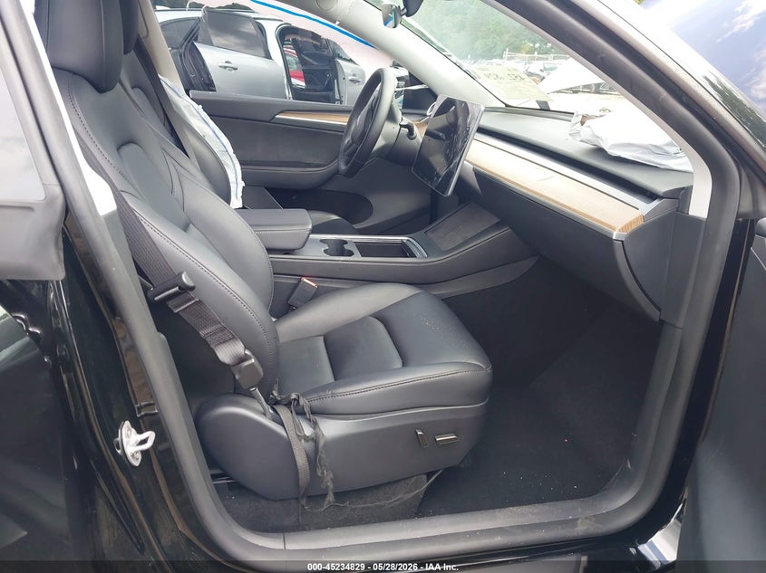 2024 Tesla Model y VIN 7SAYGAEE7RF179728 IAAI salvage auction — LEFT SIDE, Salvage (Georgia), sold $9,200 on 2026-07-29 (photo 5)