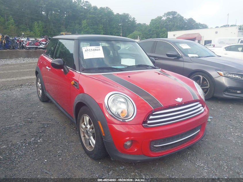 2013 Mini Hard top VIN WMWSU3C52DT692074 IAAI salvage auction — NORMAL WEAR, Clear (Georgia), sold $825 on 2026-07-07 (photo 1)