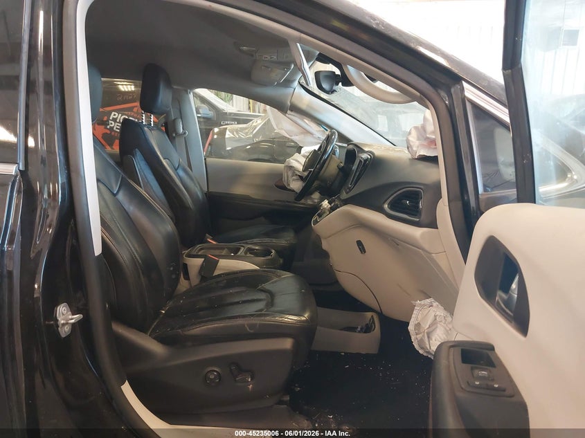 2018 Chrysler Pacifica VIN 2C4RC1BG5JR166956 IAAI salvage auction — FRONT END, Clear (Michigan), sold $1,500 on 2026-07-22 (photo 5)