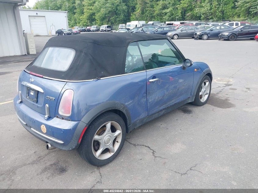 2005 Mini Cooper VIN WMWRF33455TG10987 IAAI salvage auction — RIGHT SIDE, Mv-907A (New York), sold $400 on 2026-07-09 (photo 4)