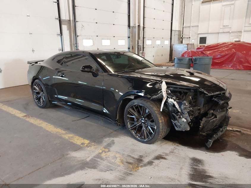 2018 Chevrolet Camaro VIN 1G1FK1R63J0126736 IAAI salvage auction — RIGHT FRONT, Salvage (Oregon), sold $20,600 on 2026-07-10 (photo 1)