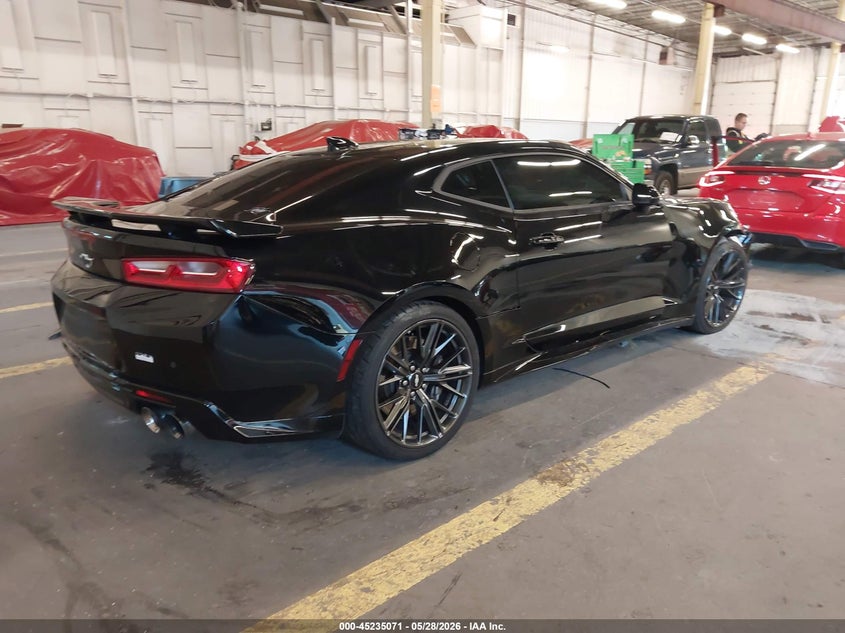 2018 Chevrolet Camaro VIN 1G1FK1R63J0126736 IAAI salvage auction — RIGHT FRONT, Salvage (Oregon), sold $20,600 on 2026-07-10 (photo 4)