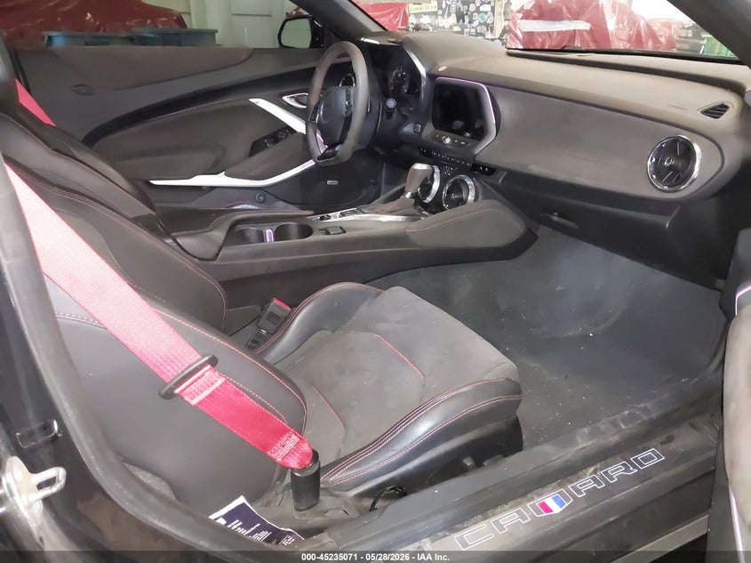 2018 Chevrolet Camaro VIN 1G1FK1R63J0126736 IAAI salvage auction — RIGHT FRONT, Salvage (Oregon), sold $20,600 on 2026-07-10 (photo 5)