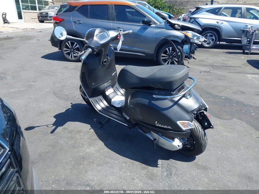 2022 Vespa - VIN ZAPMA39M2N5203647 IAAI salvage auction — LEFT & RIGHT, Wait Title, sold $600 on 2026-07-31 (photo 3)