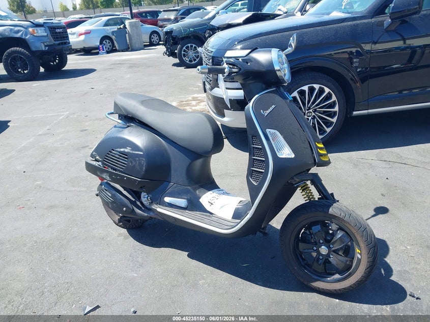 2022 Vespa - VIN ZAPMA39M2N5203647 IAAI salvage auction — LEFT & RIGHT, Wait Title, sold $600 on 2026-07-31 (photo 8)