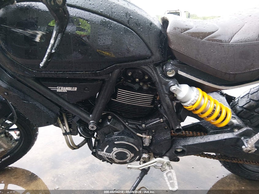2020 Ducati Scrambler VIN ZDMKAFCP7LB000138 IAAI salvage auction — ROLLOVER, Salvage (Alabama), sold $1,250 on 2026-07-09 (photo 9)