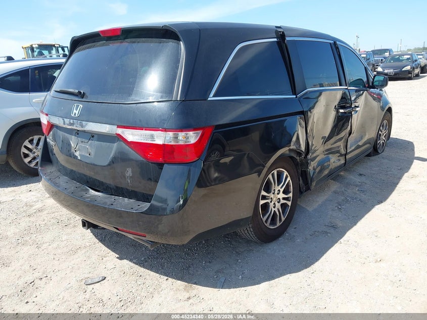 2013 Honda Odyssey VIN 5FNRL5H40DB075386 IAAI salvage auction — RIGHT SIDE, Salvage Title, sold $575 on 2026-07-27 (photo 4)