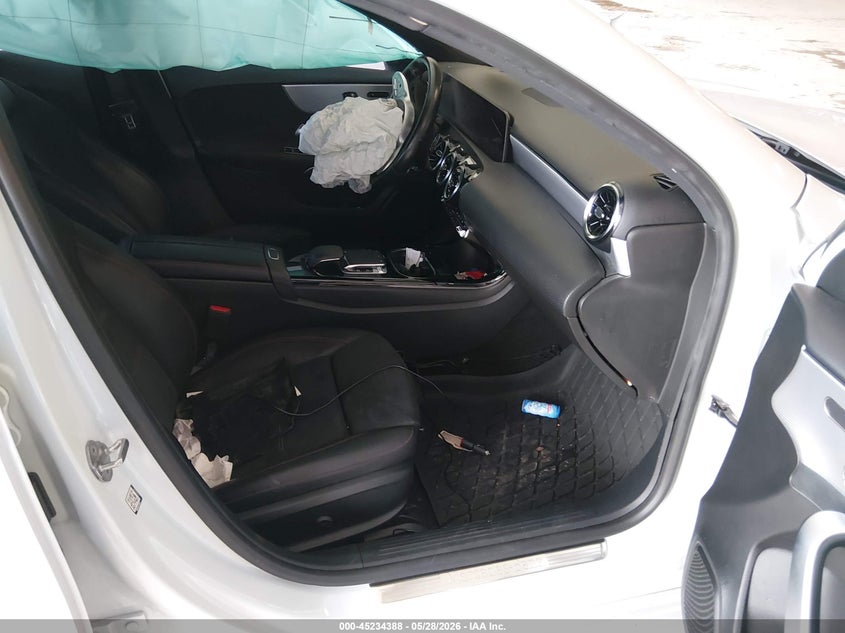 2020 Mercedes-benz A-klasse VIN WDD3G4FBXLW036679 IAAI salvage auction — FRONT END, Salvage Title, sold $1,700 on 2026-07-06 (photo 5)