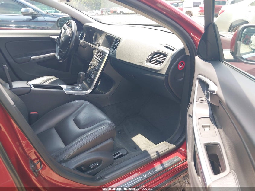 2012 Volvo S60 VIN YV1902FH8C2057629 IAAI salvage auction — RIGHT FRONT, Salvage Title, sold $400 on 2026-07-21 (photo 5)