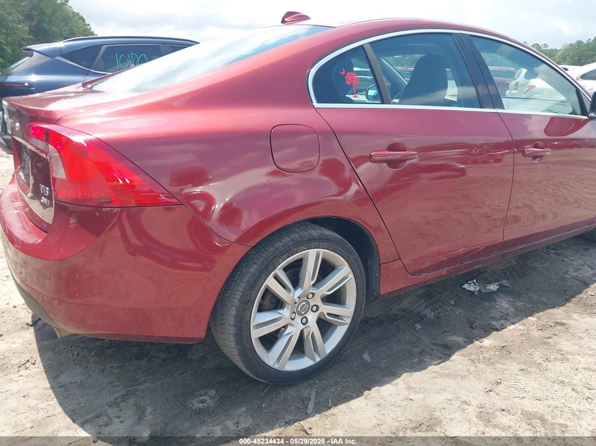 2012 Volvo S60 VIN YV1902FH8C2057629 IAAI salvage auction — RIGHT FRONT, Salvage Title, sold $400 on 2026-07-21 (photo 6)