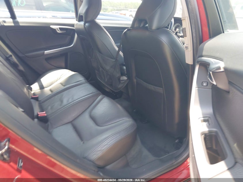 2012 Volvo S60 VIN YV1902FH8C2057629 IAAI salvage auction — RIGHT FRONT, Salvage Title, sold $400 on 2026-07-21 (photo 8)