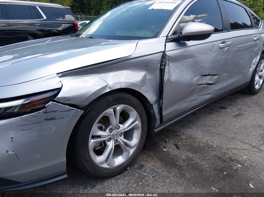 2025 Honda Accord VIN 1HGCY1F28SA000556 IAAI salvage auction — SIDE, Salvage Title, sold $7,300 on 2026-07-29 (photo 6)