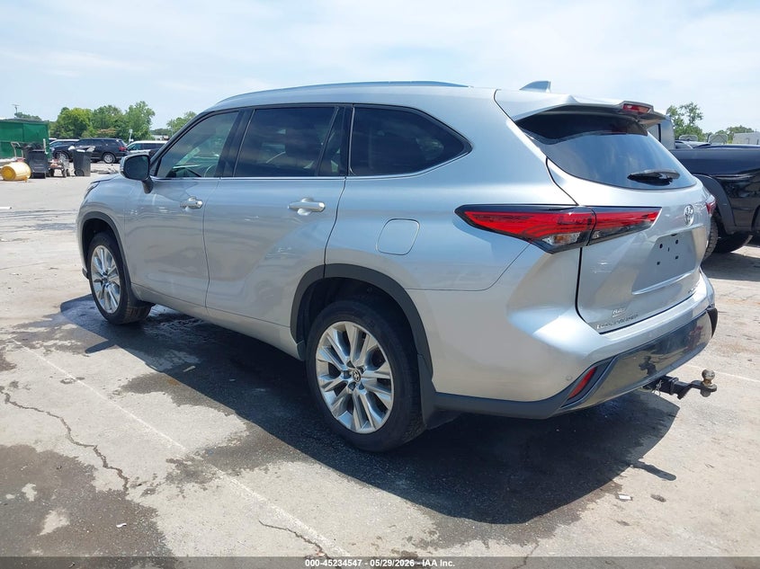 2023 Toyota Highlander VIN 5TDKDRBH2PS035635 IAAI salvage auction — RIGHT REAR, Salvage Title, sold $16,100 on 2026-07-29 (photo 3)