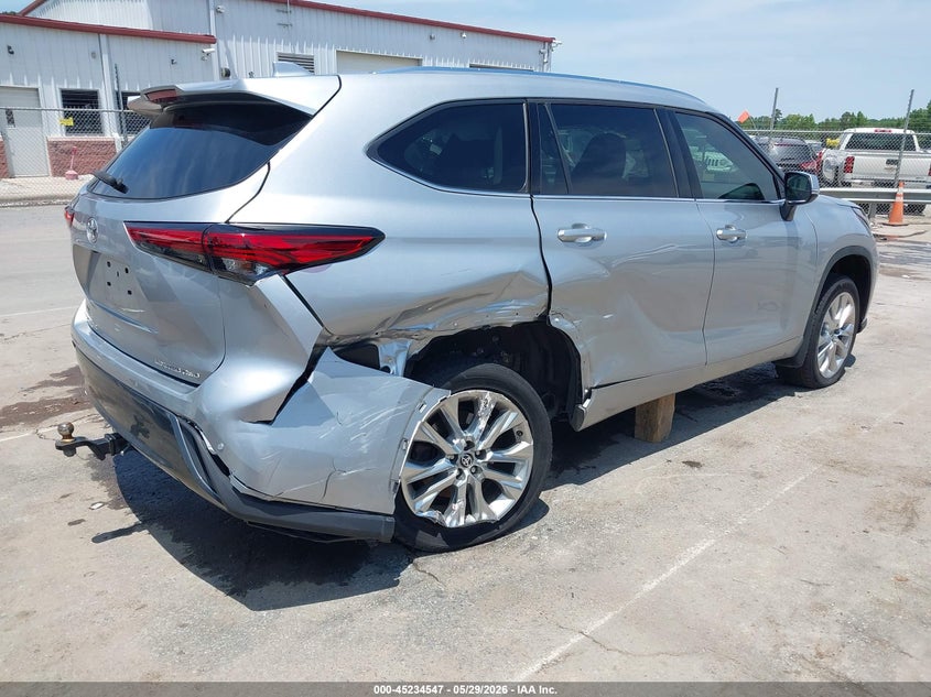 2023 Toyota Highlander VIN 5TDKDRBH2PS035635 IAAI salvage auction — RIGHT REAR, Salvage Title, sold $16,100 on 2026-07-29 (photo 4)