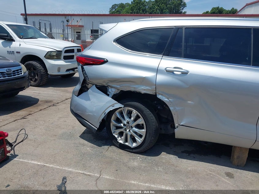 2023 Toyota Highlander VIN 5TDKDRBH2PS035635 IAAI salvage auction — RIGHT REAR, Salvage Title, sold $16,100 on 2026-07-29 (photo 6)