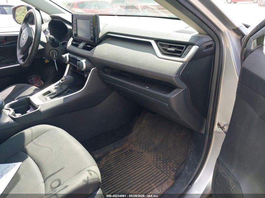 2019 Toyota Rav 4 VIN JTMG1RFV2KJ021724 IAAI salvage auction — REAR END, Salvage Title, sold $9,200 on 2026-07-07 (photo 5)