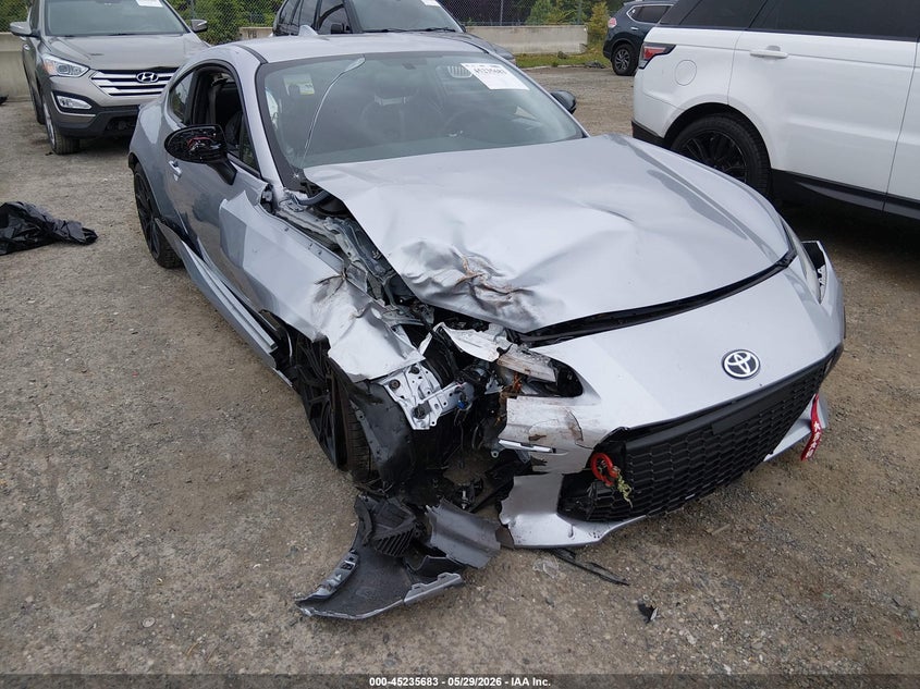 2025 Toyota Gr 86 VIN JF1ZNBE16S9760637 IAAI salvage auction — FRONT END, Salvage Title, sold $7,600 on 2026-07-08 (photo 6)