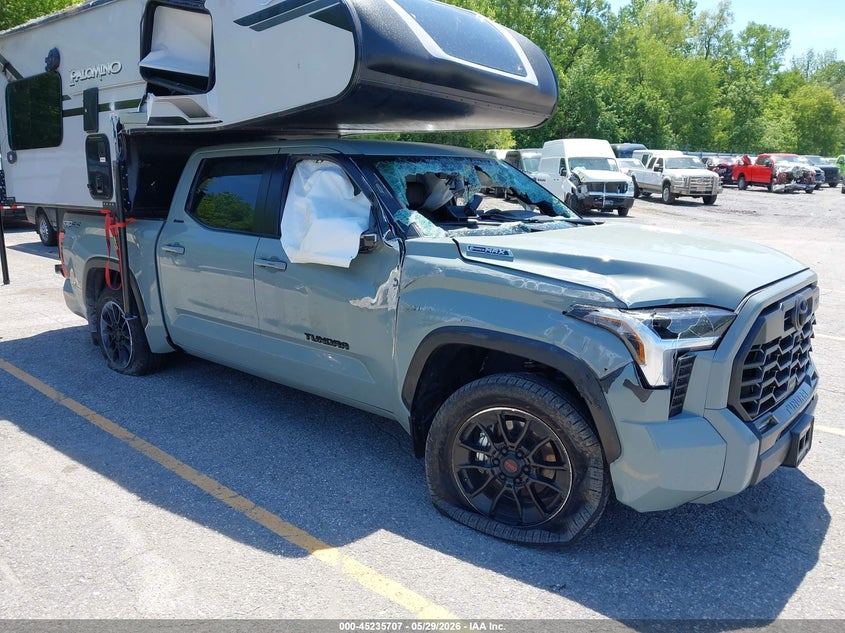 2025 Toyota Tundra VIN 5TFWC5DB1SX091462 — IAAI salvage auction photo