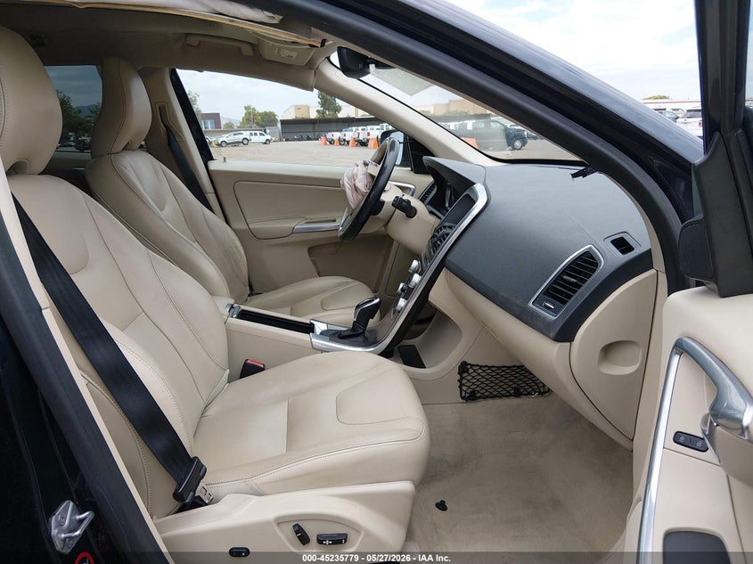 2016 Volvo Xc60 VIN YV440MDK8G2823565 IAAI salvage auction — RIGHT FRONT, Salvage Title, sold $1,825 on 2026-07-06 (photo 5)